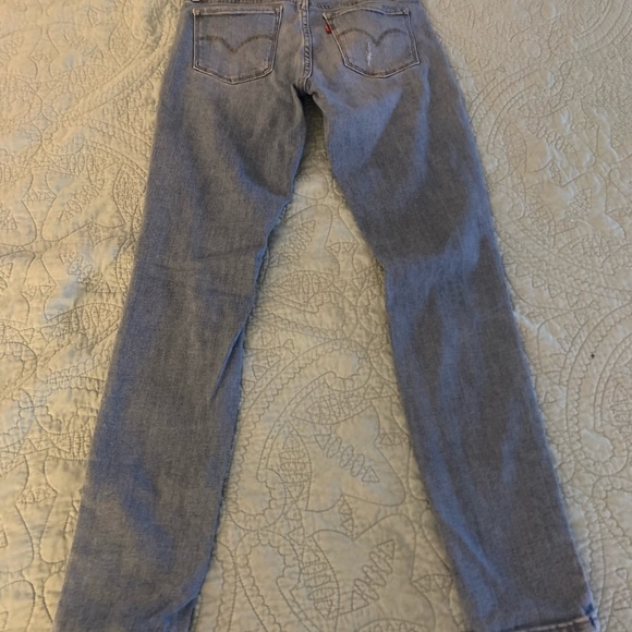 Levi’s women’s 711 skinny jeans - Picture 2 of 4